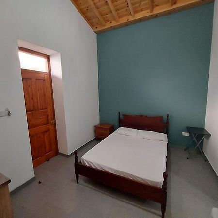Anna Guesthouse 10 Min Walk From The Beach Larnaca Buitenkant foto