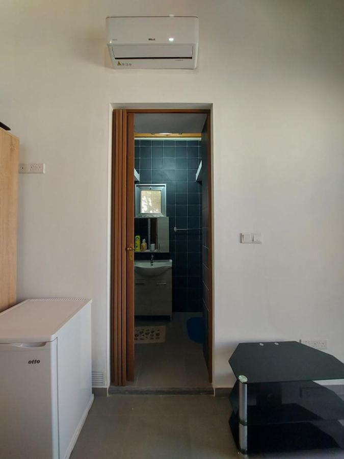 Anna Guesthouse 10 Min Walk From The Beach Larnaca Buitenkant foto